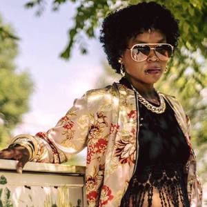 Meet your Posher, Priscilla